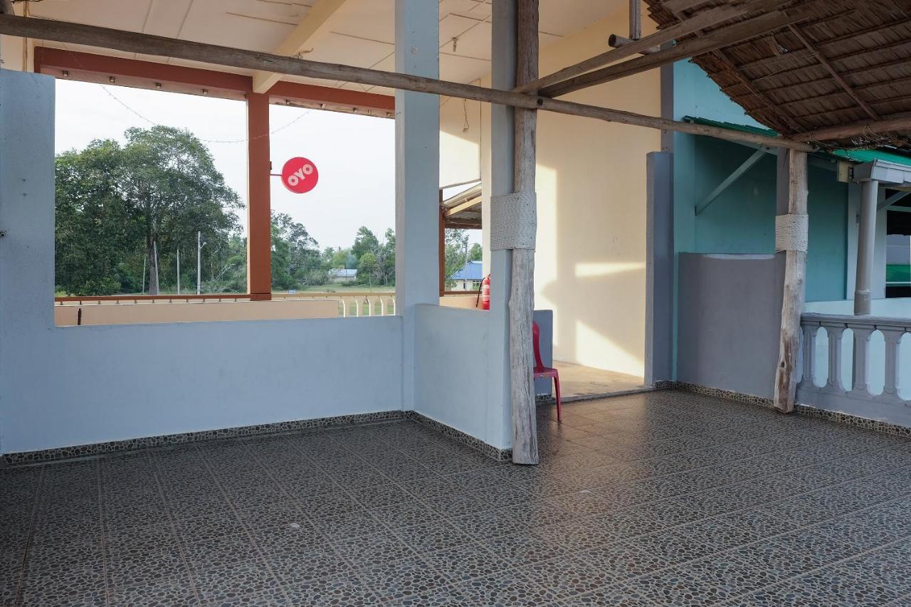 Oyo 90015 Indah Chalet Kuala Rompin Exterior photo
