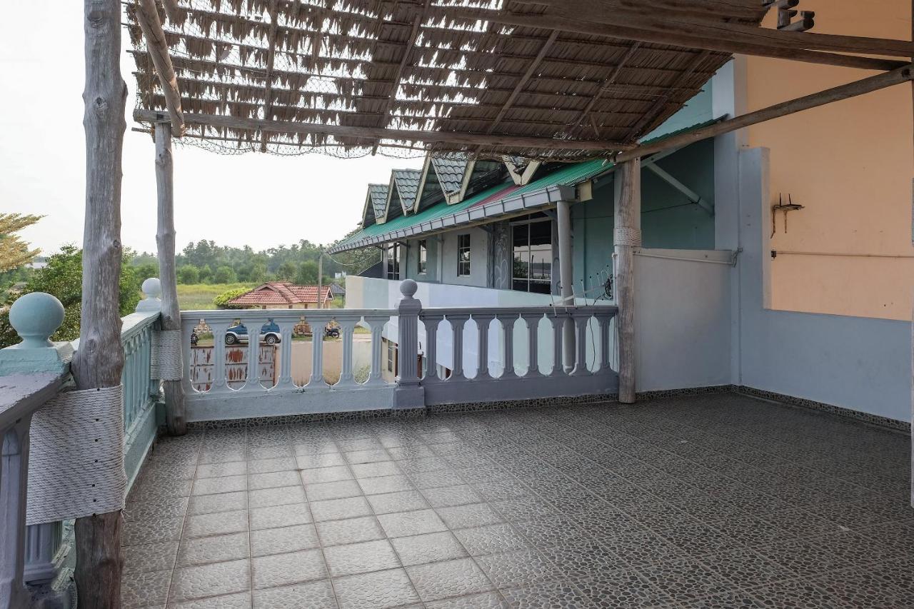 Oyo 90015 Indah Chalet Kuala Rompin Exterior photo