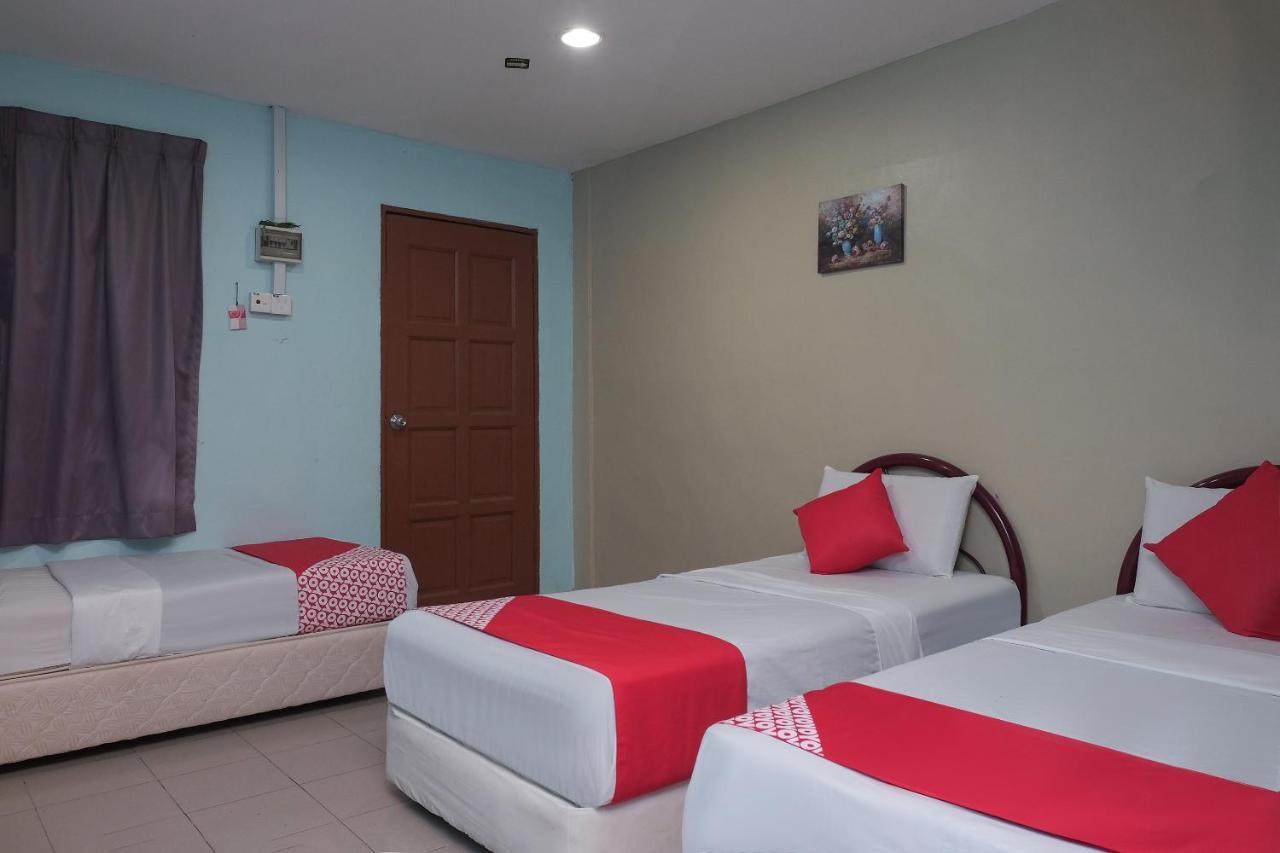Oyo 90015 Indah Chalet Kuala Rompin Exterior photo